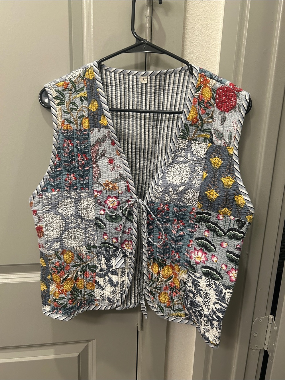 Tiered Floral Patchwork Tie-Front Vest - Multicolor